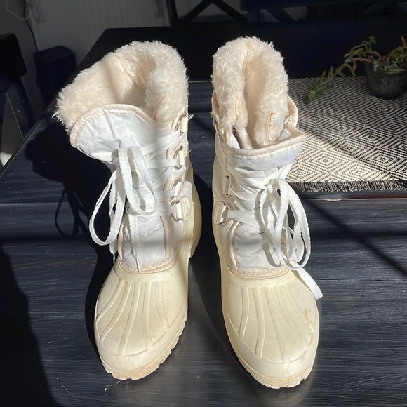 Vintage Ivory Sorel Snowboots size 7 - Picture 10 of 10